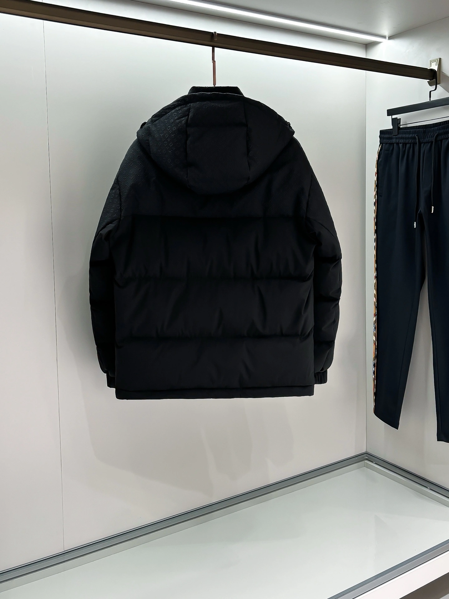 wg.luxury-- 8V Down jacket white goose down item: E-F501J1523H